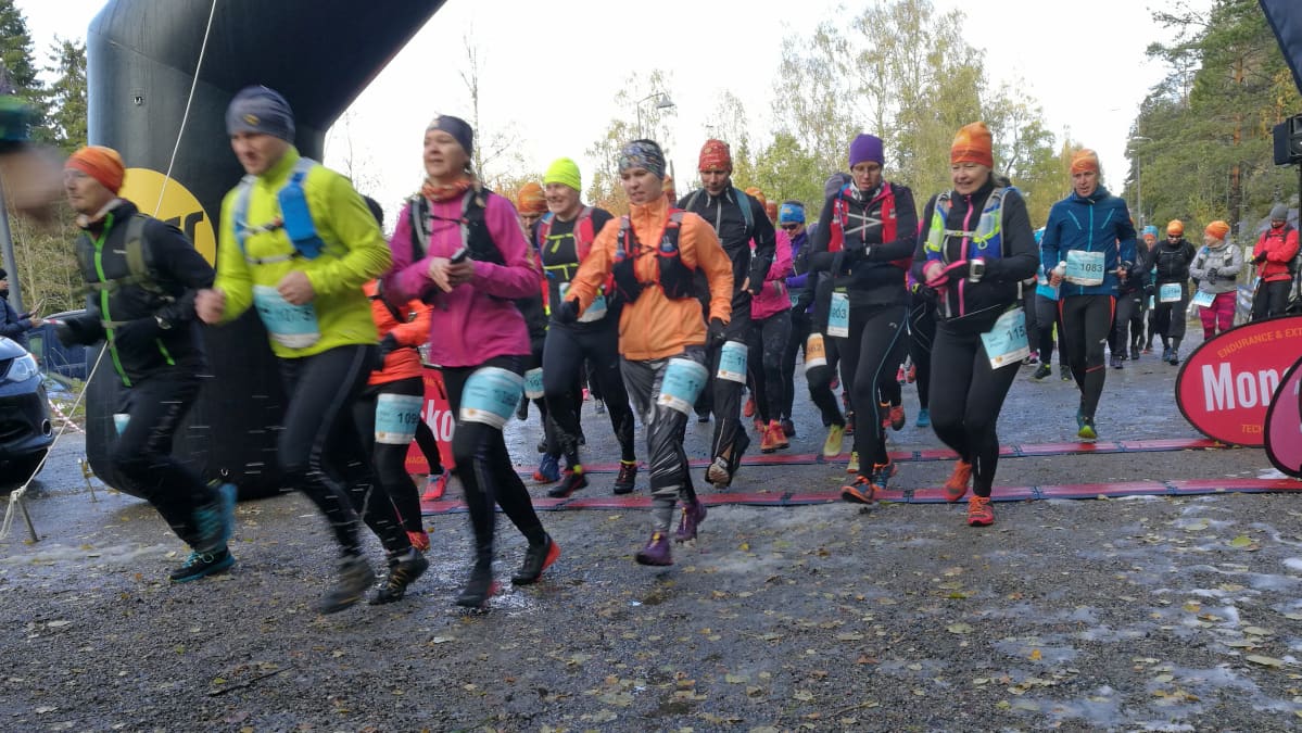 Vaarojen maratonin lyhyen matkan lähtö 2018.