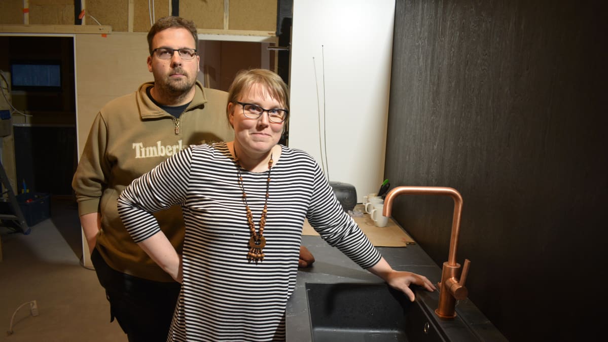 Jarkko ja Heidi Hilskan koti valmistuu Nousiaisiin.