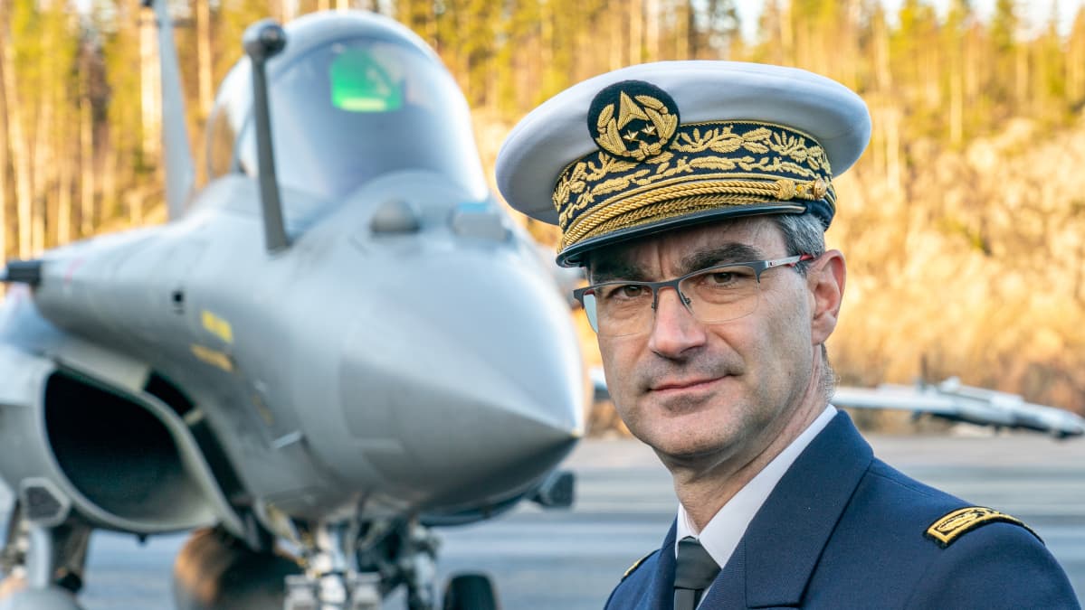 Prikaatikenraali Gaël Diaz de Tuesta.