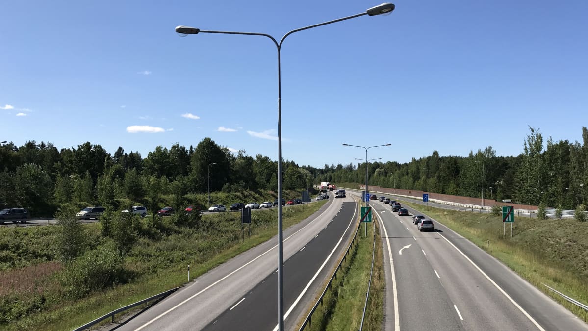 Ruuhkaa 12-tiellä