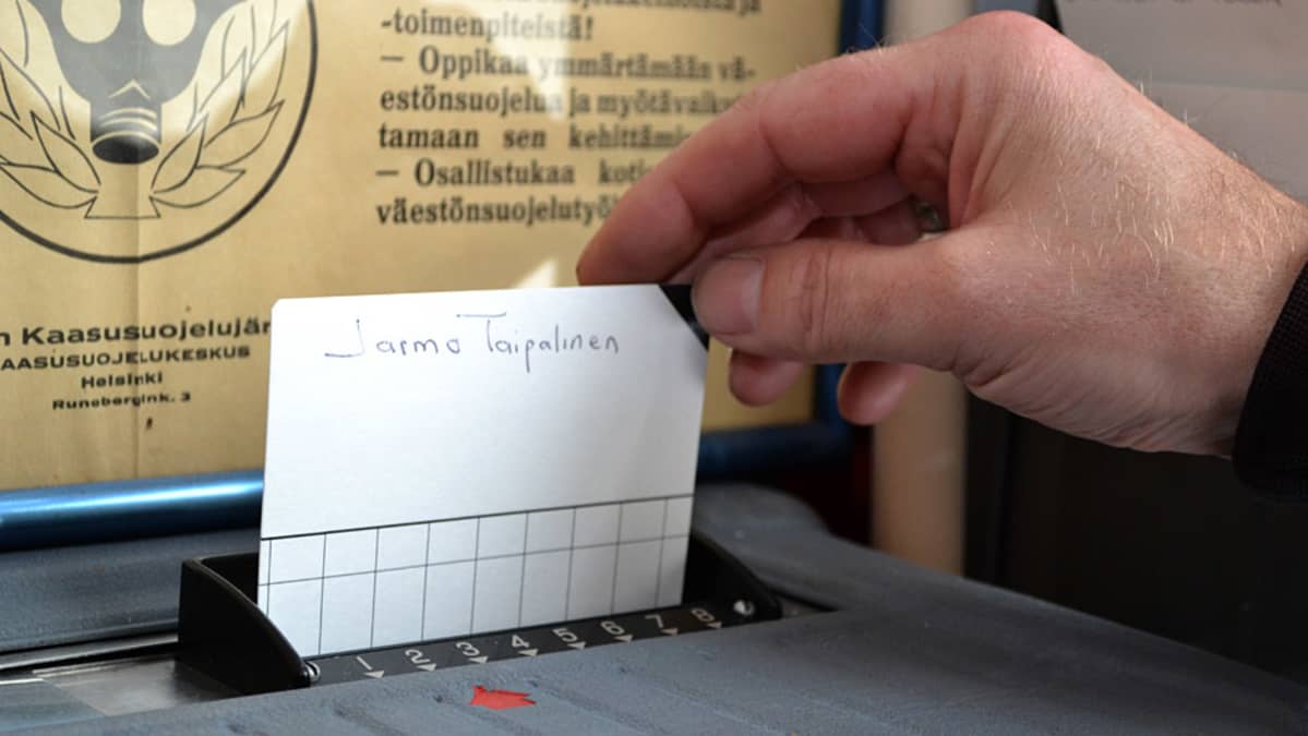 Kellokortin leimaus baarissa