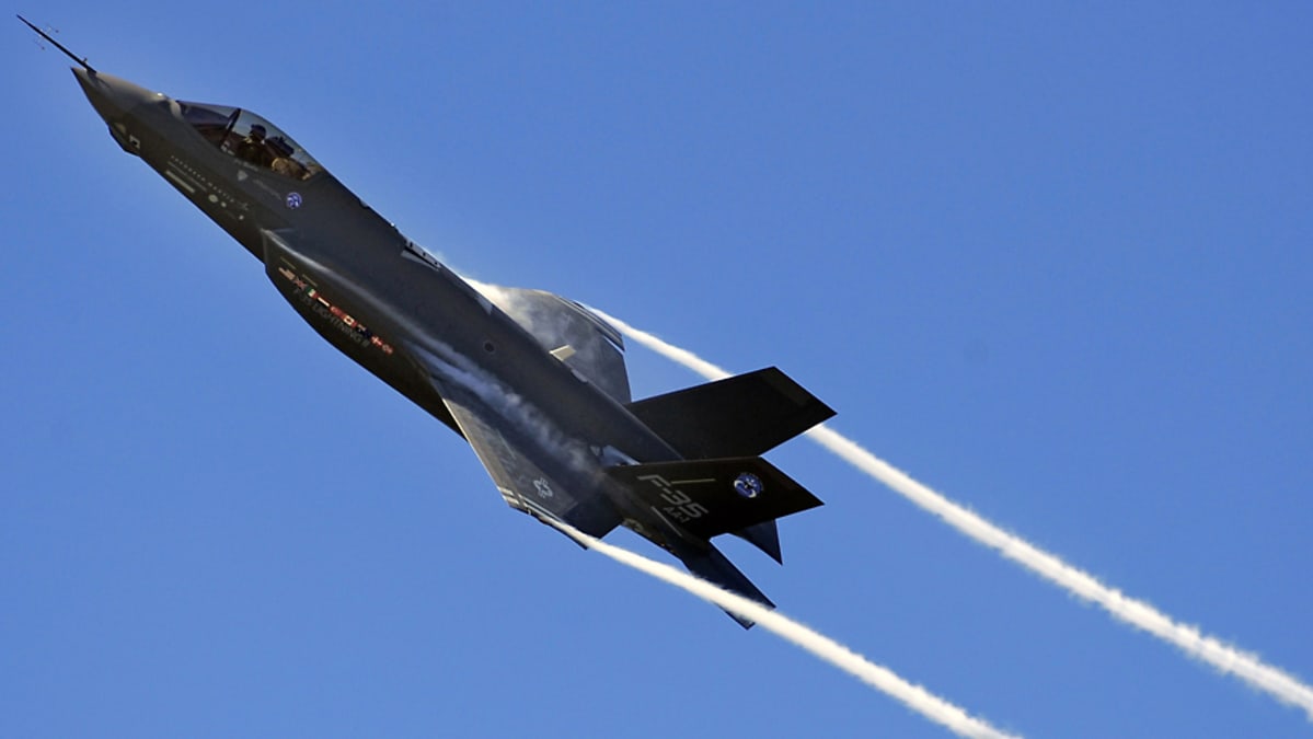 Kuvassa yhdysvaltalainen F-35-hävittäjä.