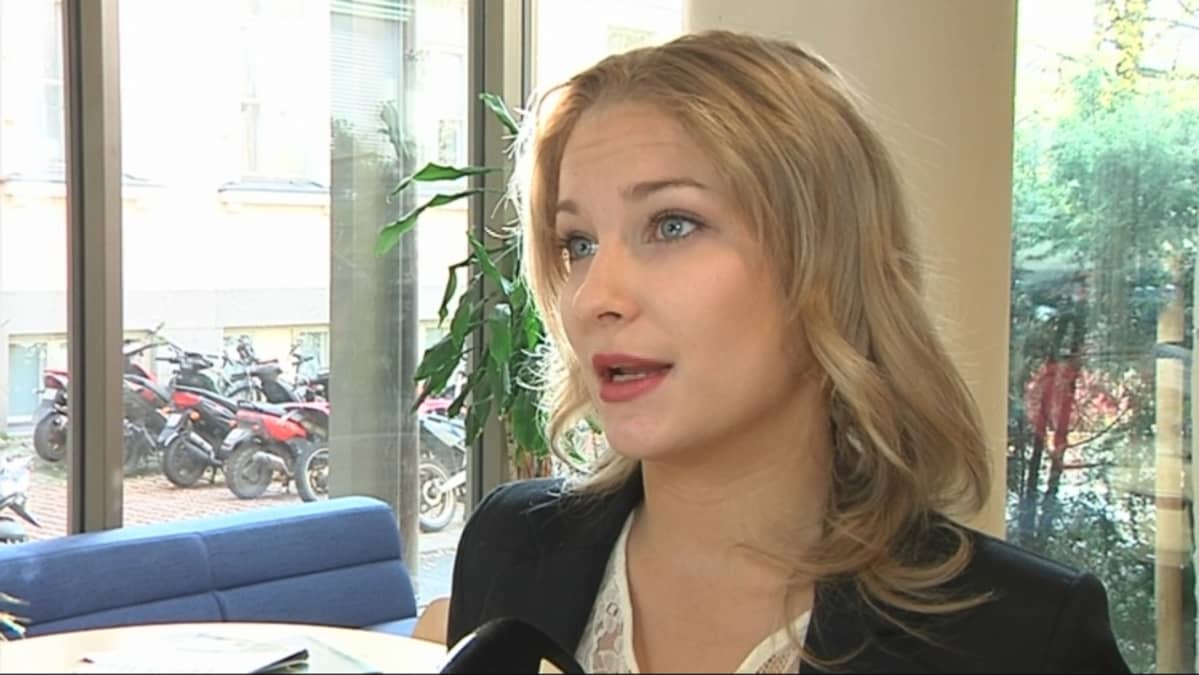 Suomen Lukiolaisten Liiton puheenjohtaja Veera Svahn