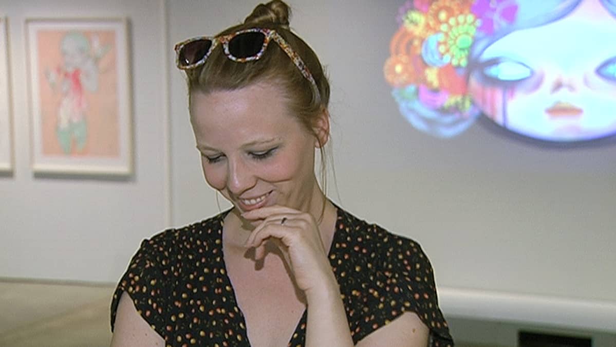 Kuvataiteilija Eliza Jäppinen.