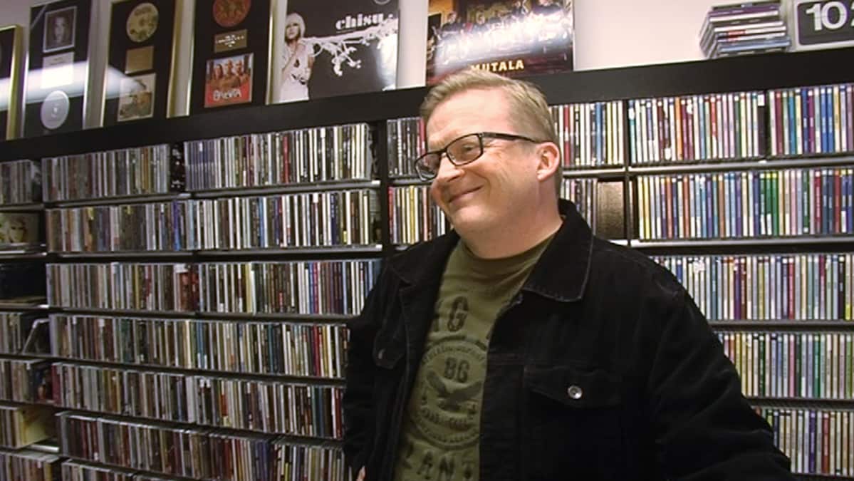 Radio Novan musiikkipäällikkö Mikko Harjunpää.