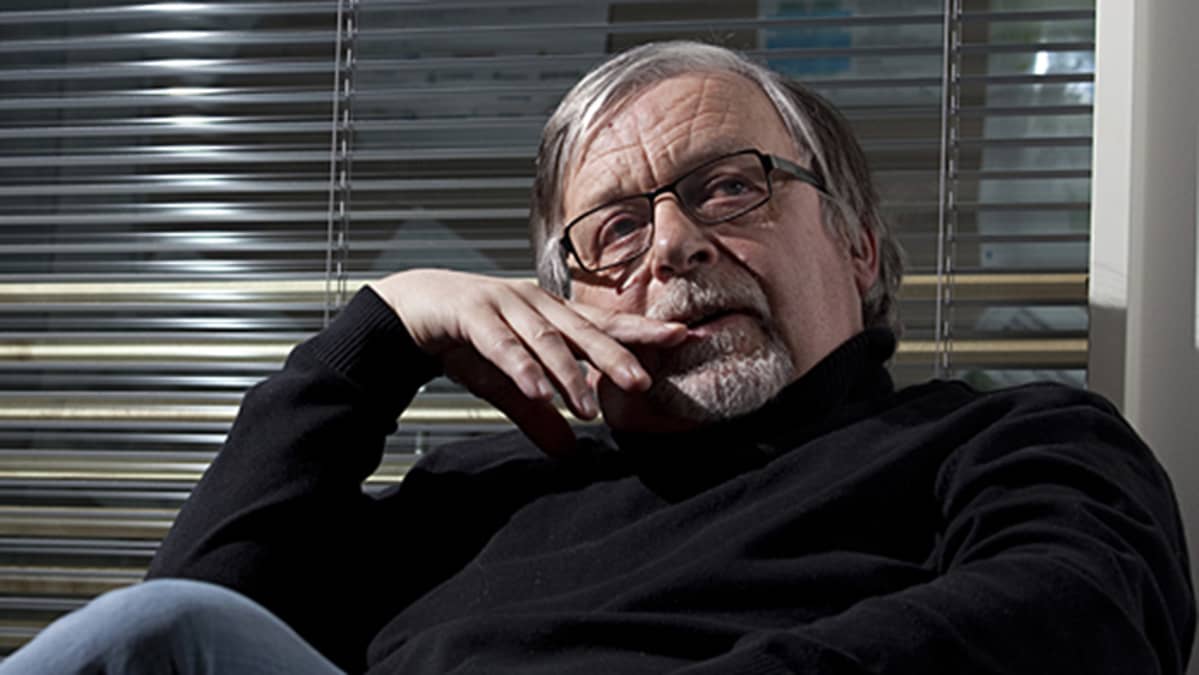Valtiotieteen tohtori ja sosiaali- ja terveyspolitiikan professori Juhani Lehto