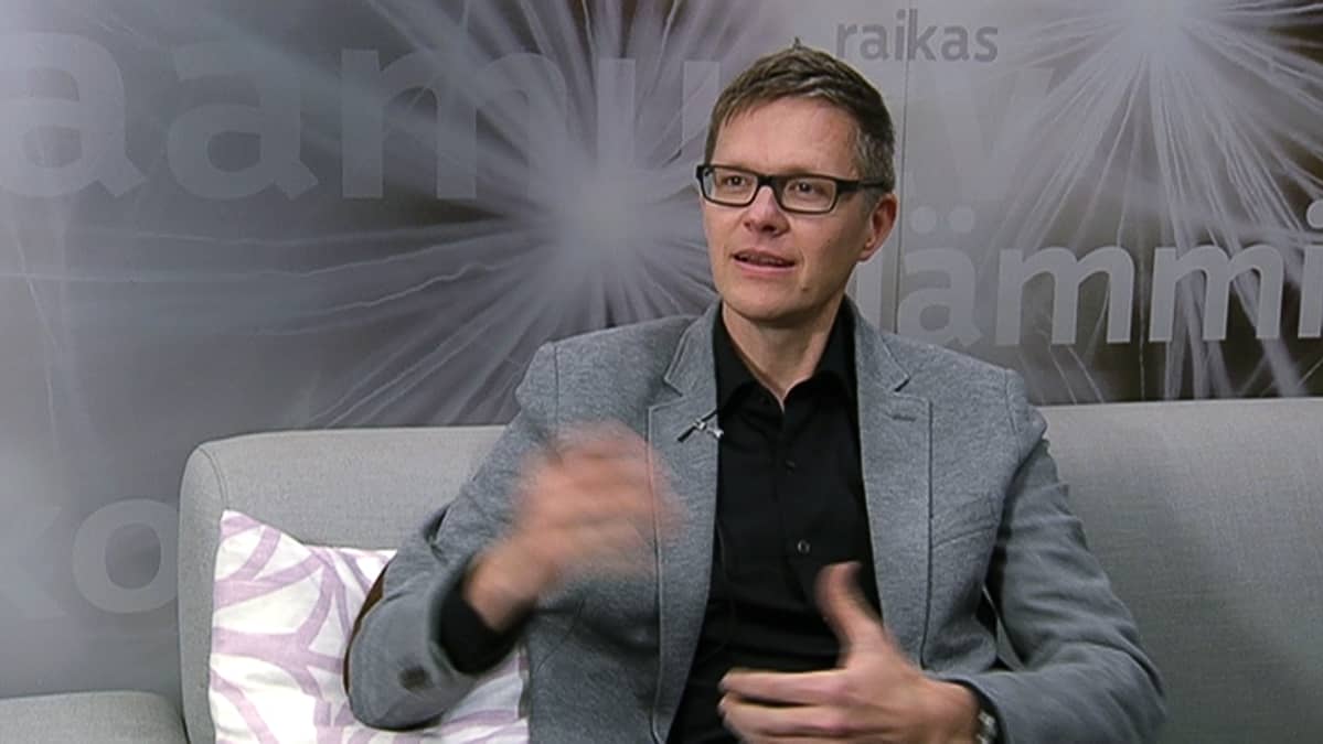 Warner Musicin tuotantopäällikkö Pekka "Pequ" Nieminen.