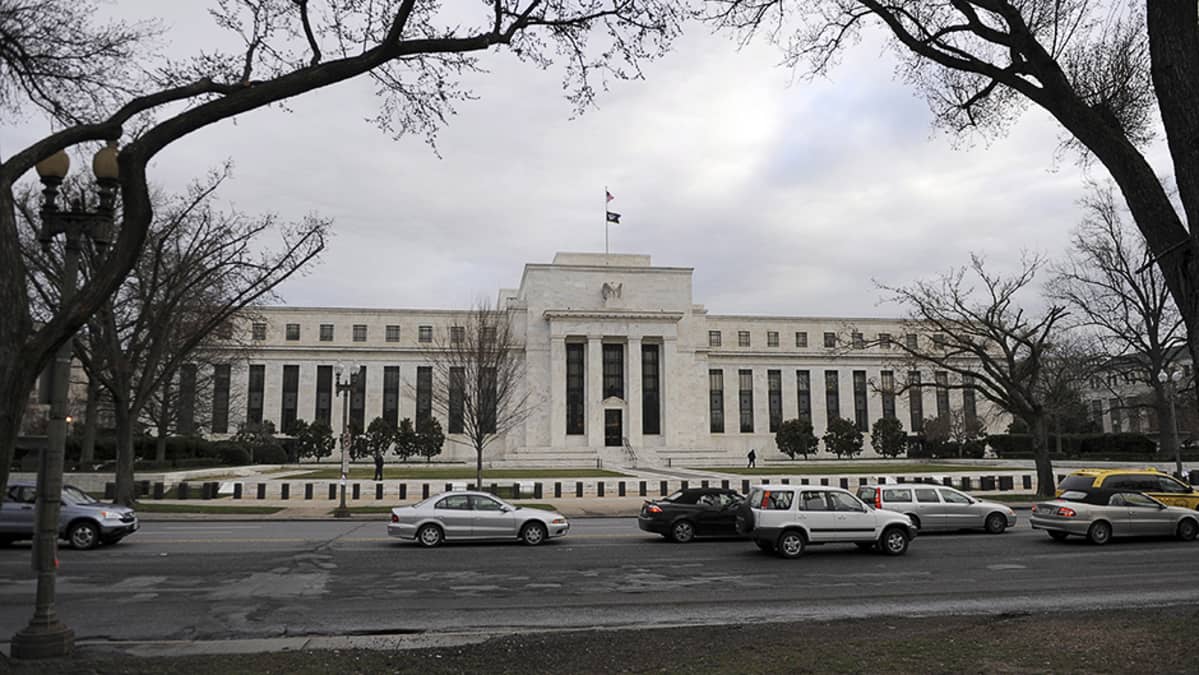 Yhdysvaltain keskuspankin rakennus Washington D.C.:ssä.