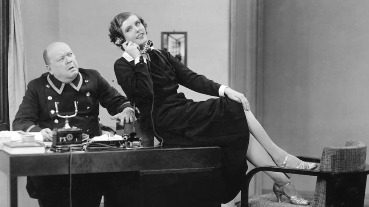Ester Toivonen Erkki Karun ohjaamassa elokuvassa Syntipukki vuonna 1935