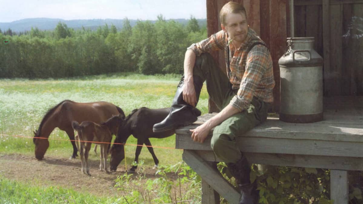 Antti Vanninen Joensuun raviradan vuosikalenterissa.