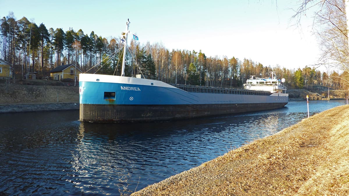 M/S Andrea Saimaan kanavassa