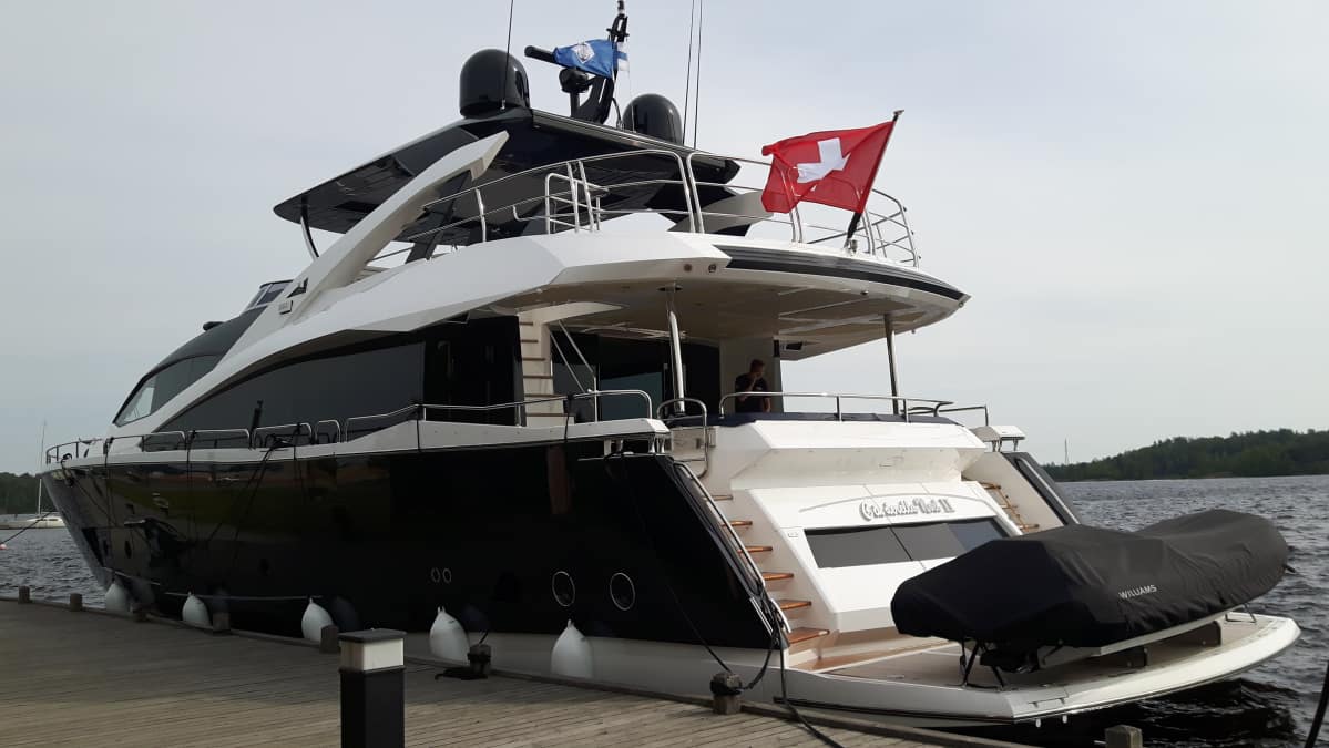 M/Y Cinderella Noel II Lappeenrannan satamassa huvijahti luxus huvialus