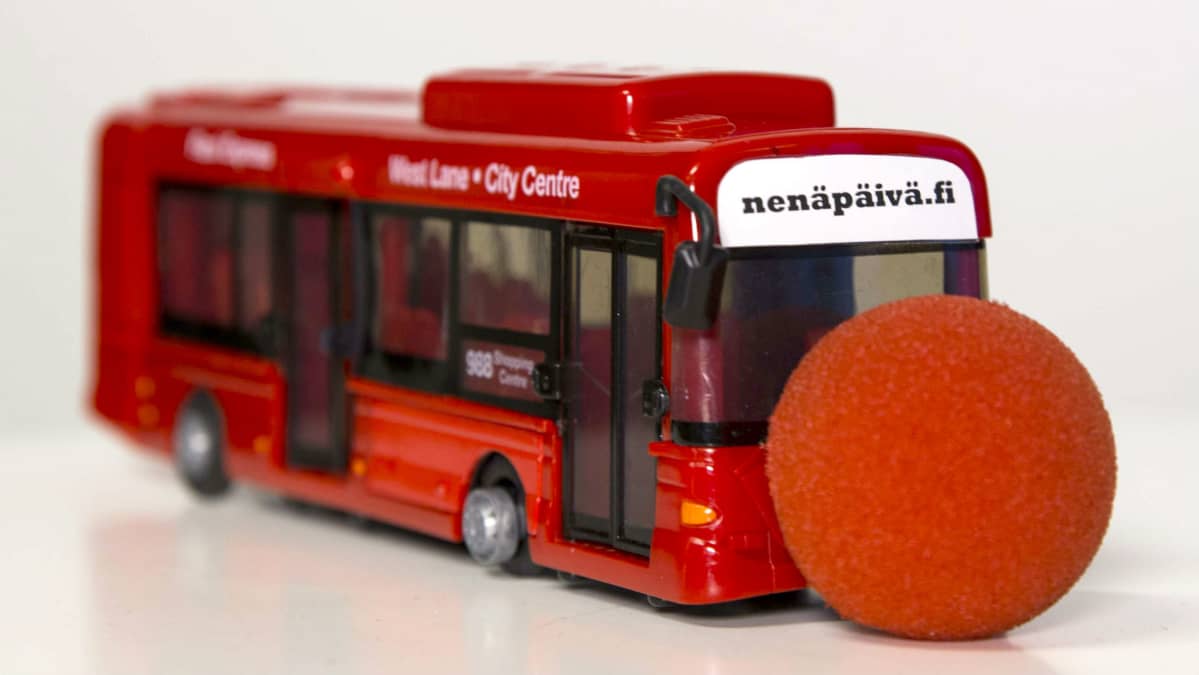 Yle Jyväskylä järjestää Nenäpäivänä bussiajelun halki Keski-Suomen