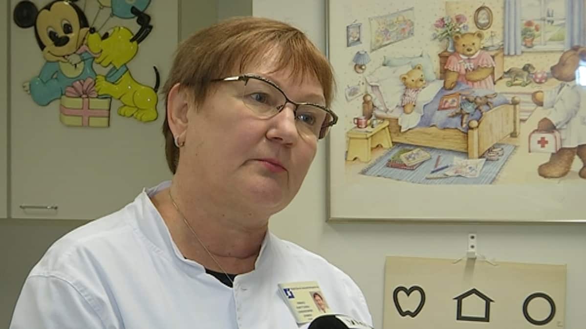 Lastenneurologian ylilääkärin Pirkko Karttunen-Lewandowskin mukaan puheterapeutteja kaivataan lisää myös Etelä-Savoon.