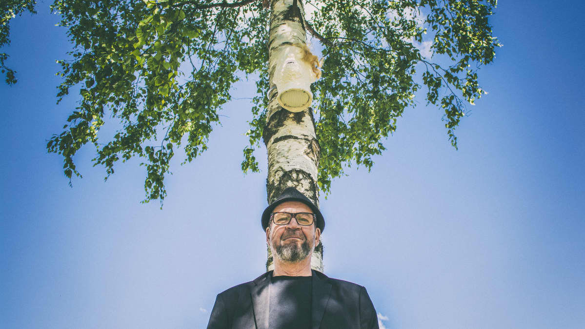 Taiteilija Jukka Vikberg.
