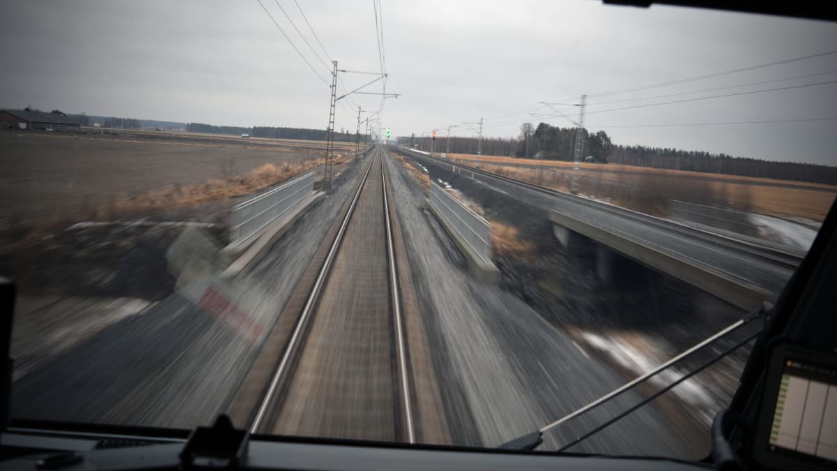Tältä näytti lakeus Seinäjoki-Oulu-radalta juhlajunan veturista 30.11.2017