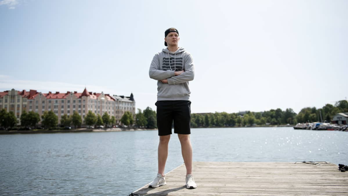 Maalivahti Ville Husso Tokoinrannan laiturilla