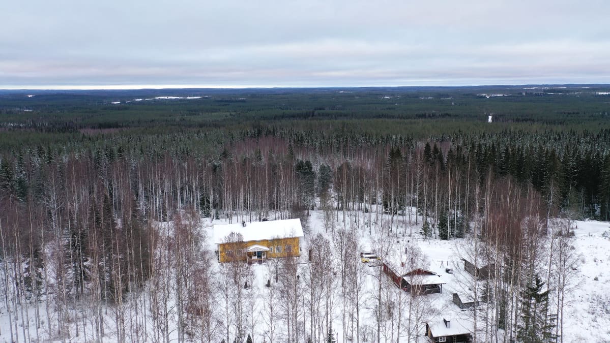 Ilmakuva Kannonkosken Lakomäen alueesta.