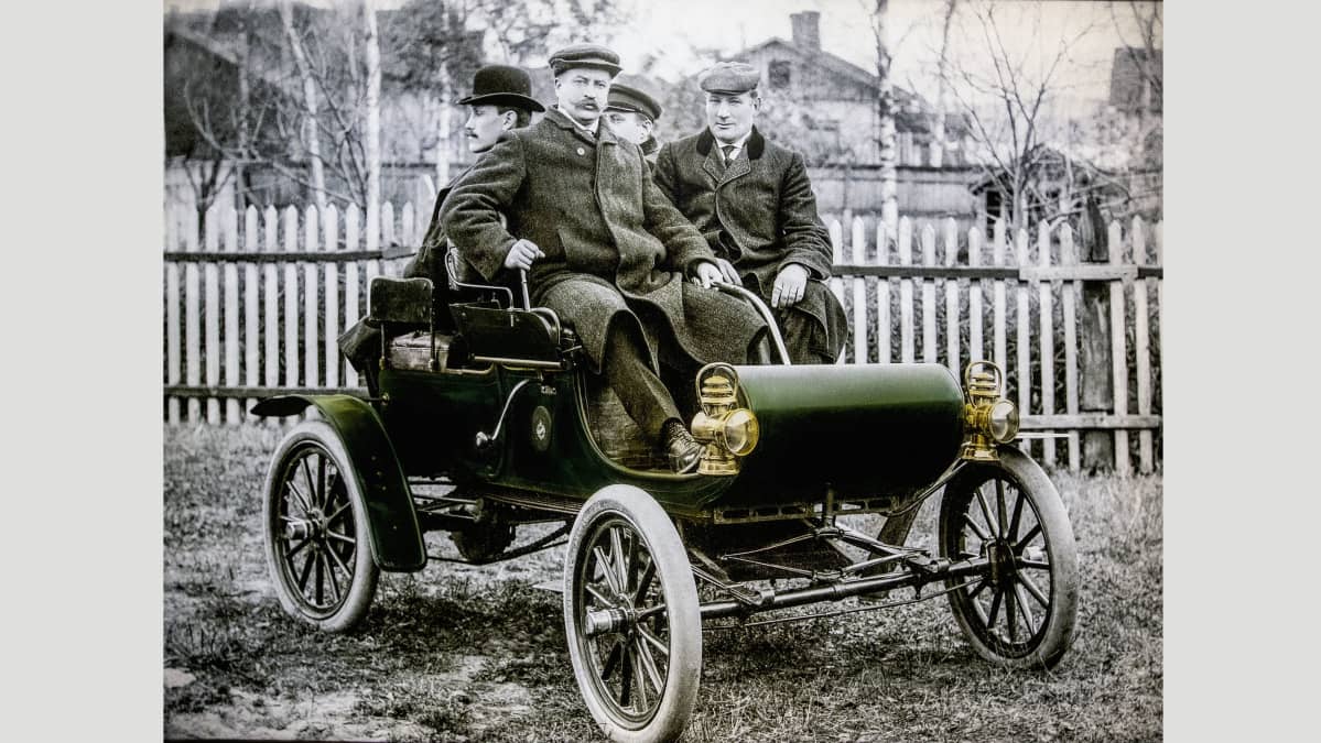 Jyväskylän ensimmäinen auto.