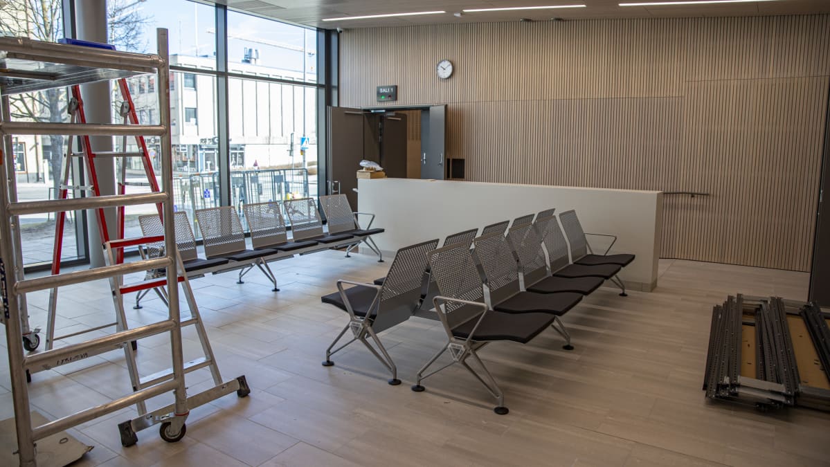 Lappeenrannan oikeustalon aula.