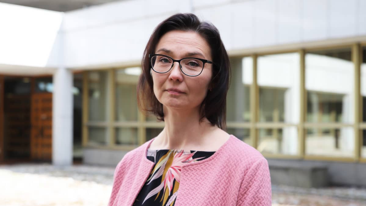 Kymsoten johtava sosiaalityöntekijä Tarja Mäntynen