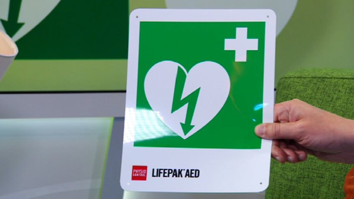 Defibrillaattorin merkki.