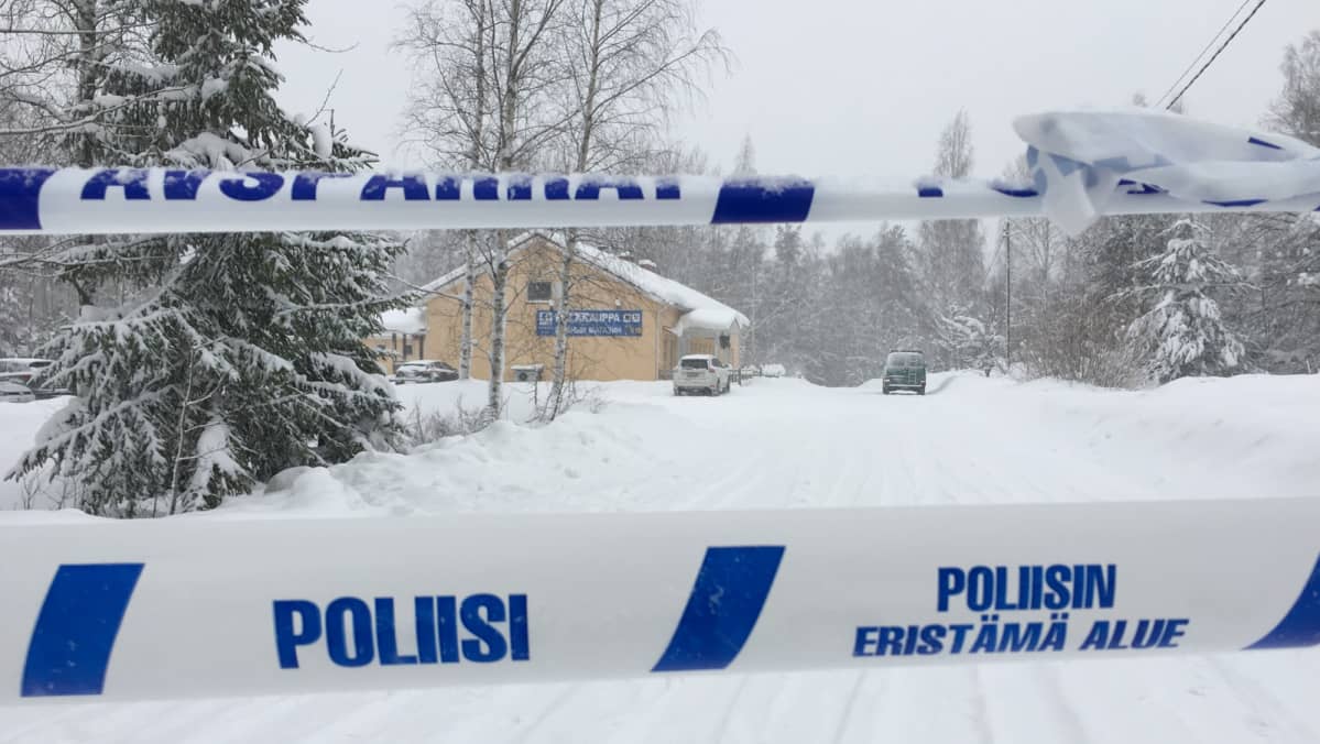 Poliisin eristämä alue Imatran Rajapatsaalla