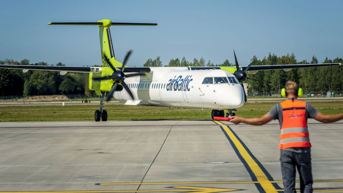 airbaltic Q400 potkuriturbiinikone