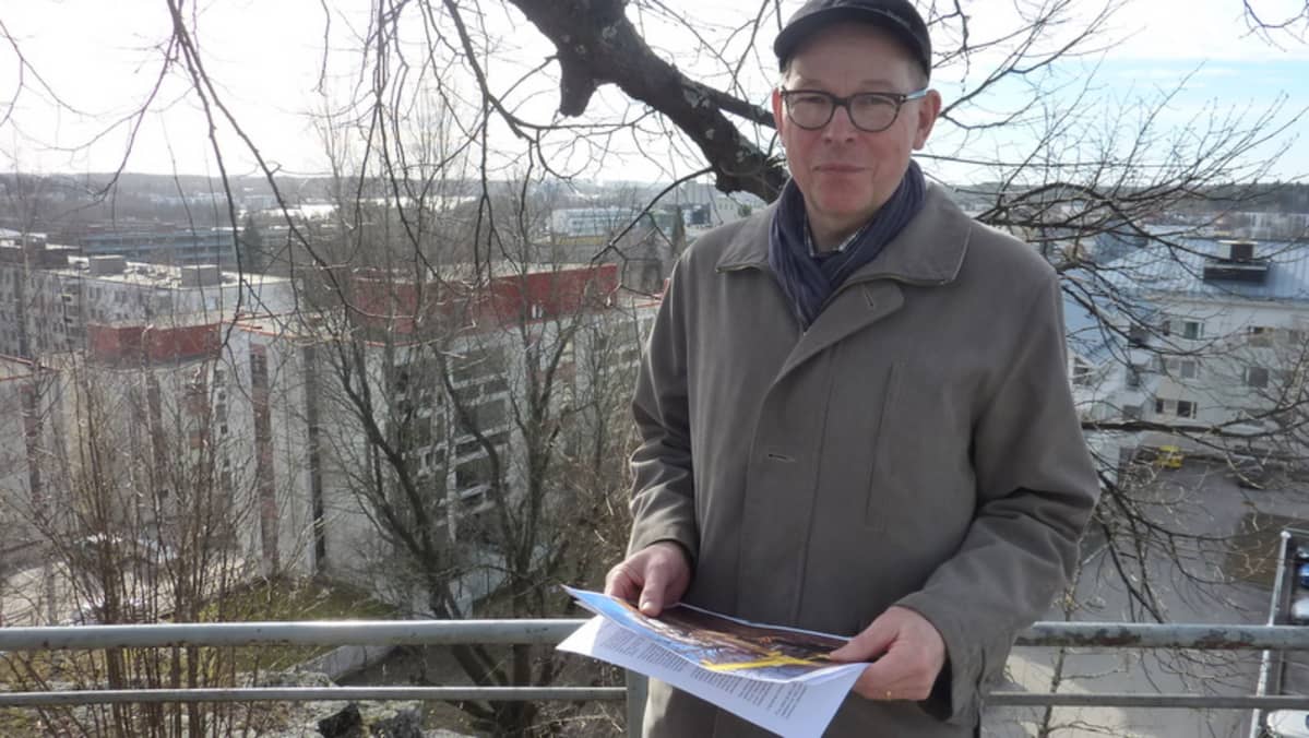 Mikkelin kaupunginpuutarhuri Viljo Muuronen.