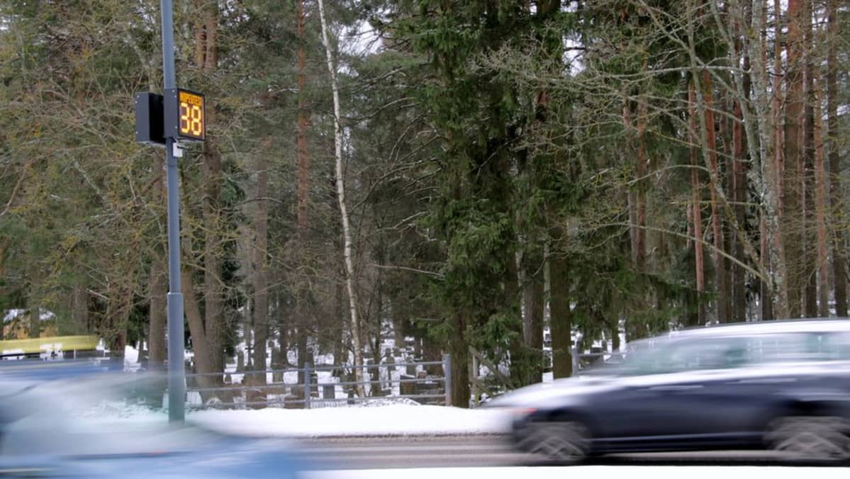 nopeusnäyttötaulu näyttötaulu ylinopeus