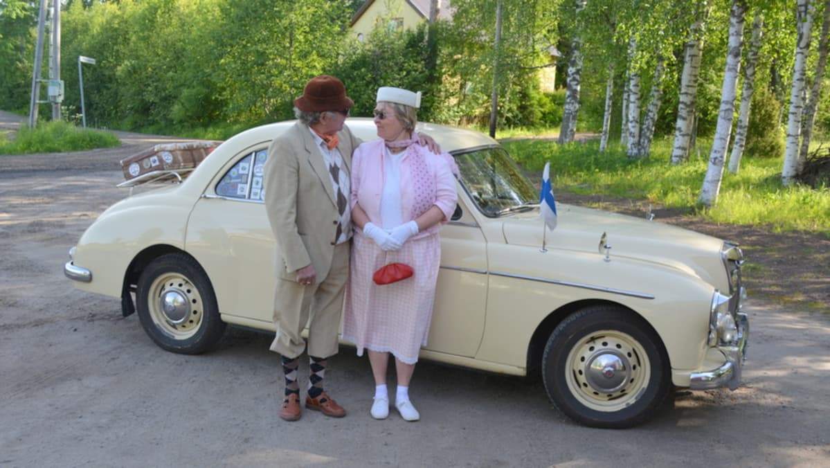 Olavi Summanen, Eija Salokatve ja MG Magnette ZB vuosimallia 1956.
