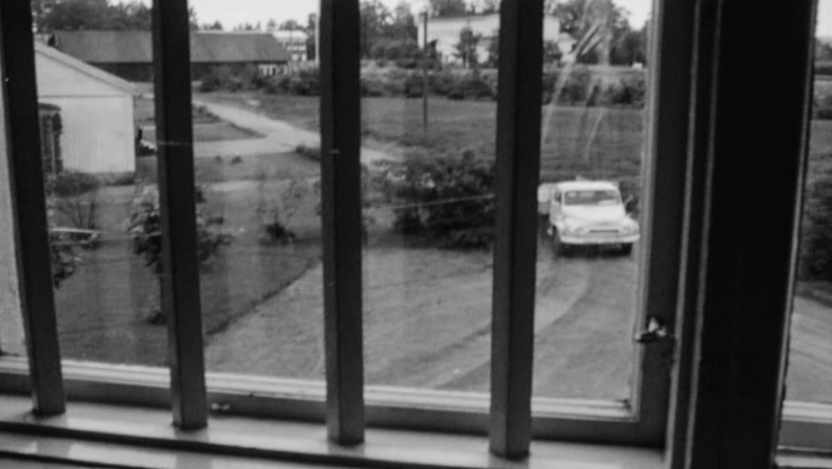 Tv-ohjelma: "Paha ei ole kenkään ihminen" (1966), Pernasaaren koulukoti
