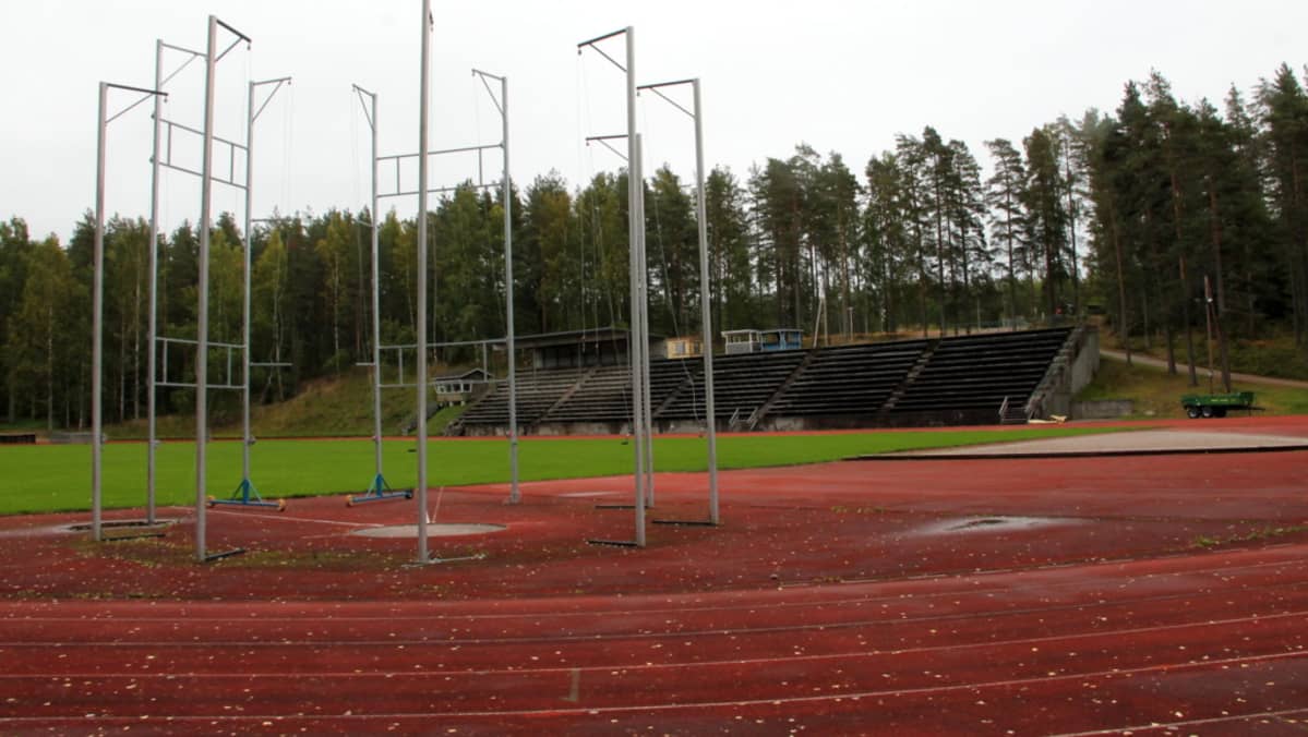 Karhumäen kenttä Imatralla.