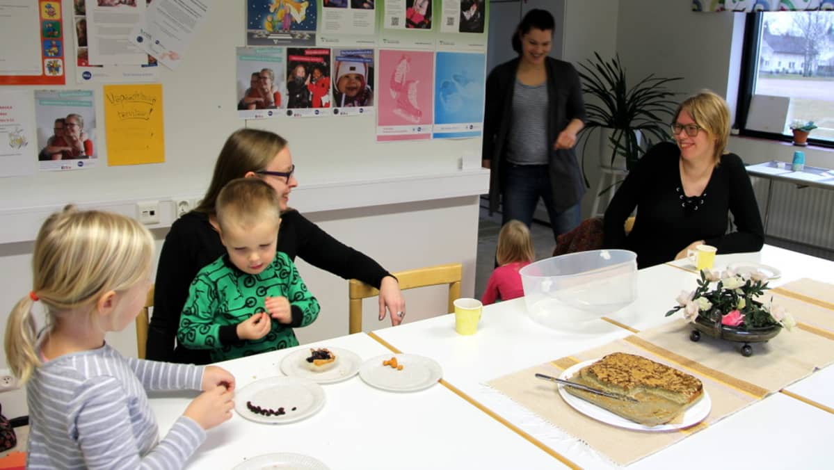 Äidit ja lapset kokoontuvat Lappeenrannassa joka toinen lauantai.