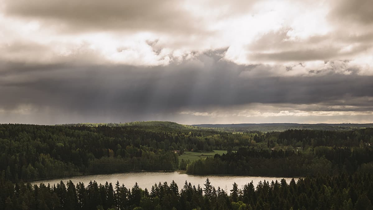 Maisema Aulangolla Hämeenlinnassa