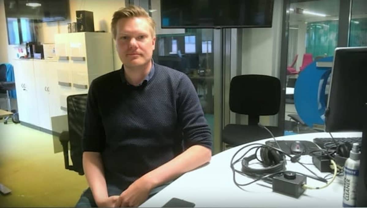 Rikostoimittaja ja kirjailija Tuomas Rimpiläinen