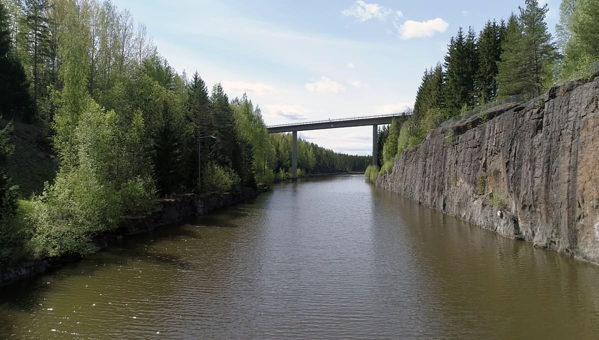 Saimaan kanava Nuijamaan kallioleikkauksen kohdalta