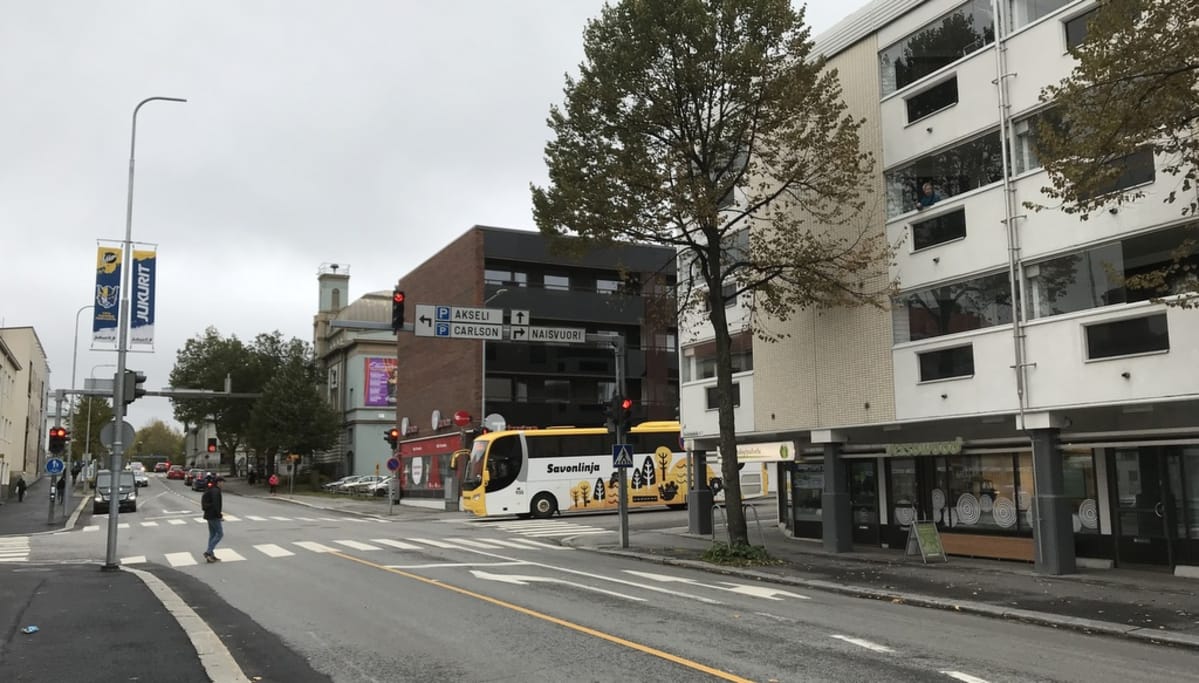 Savilahdenkatua teatterin suuntaan 2018.