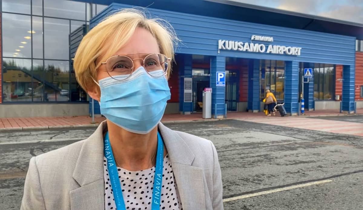 Kuusamon lentoaseman päällikkö Sari Päivärinta