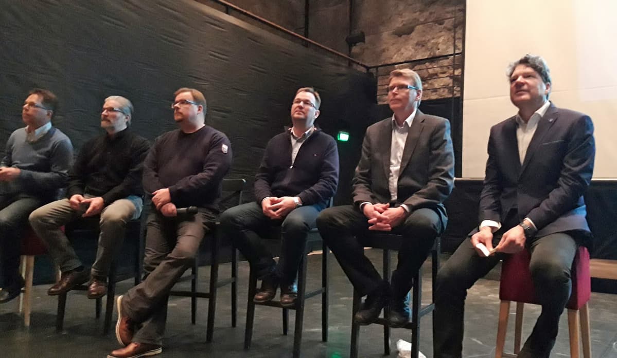 Talous- ja rahoitusjohtaja Jaakko Vilponen, ympäristöpäällikkö Kari Wiikinkoski, viestintä- ja hallintopäällikkö Jarmo Finnilä, tuotantojohtaja Manu Myllymäki, päägeologi Pentti Grönholm ja toimitusjohtaja Pertti Lamberg.