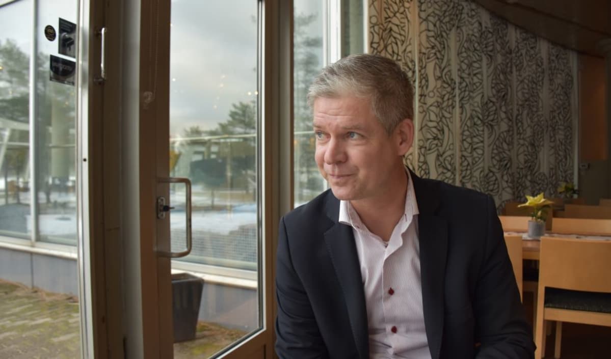 Sampsa Kataja Porin Yyterin kylpylähotellissa ravintolassa