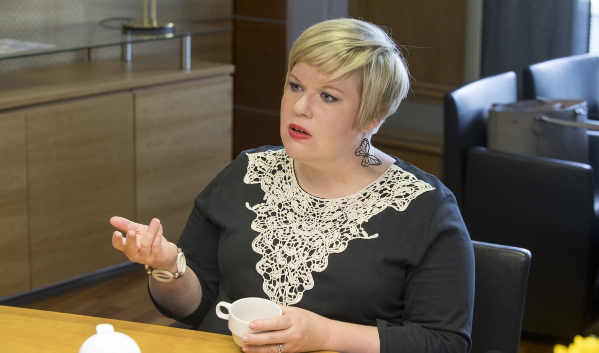 Perhe- ja peruspalveluministeri Annika Saarikko.