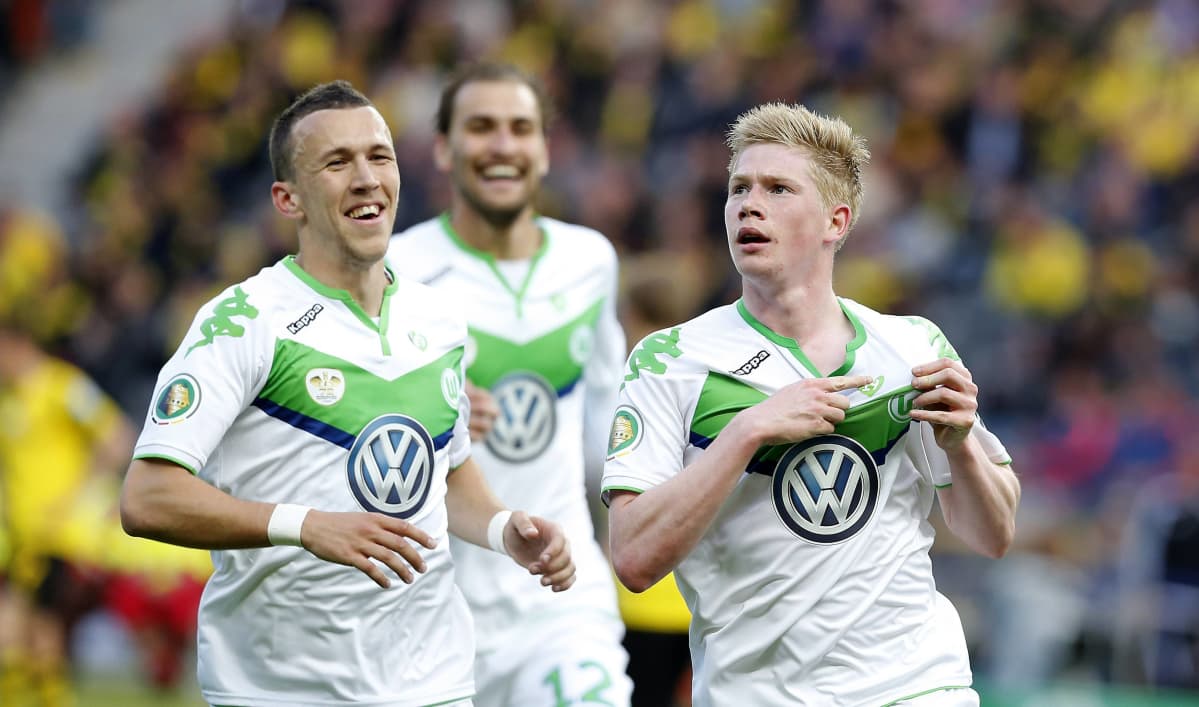 Perisic ja Kevin De Bruyne juhlivat