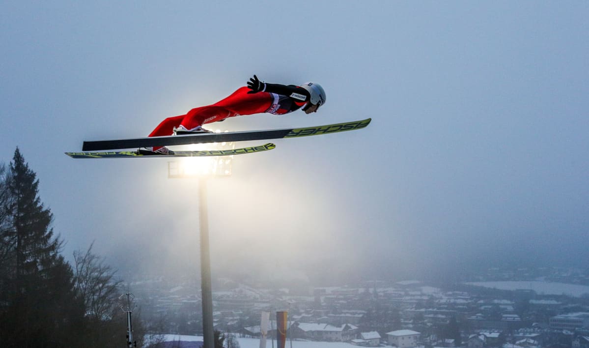 Simon Ammann Bischofshofenin kilpailussa 2018.