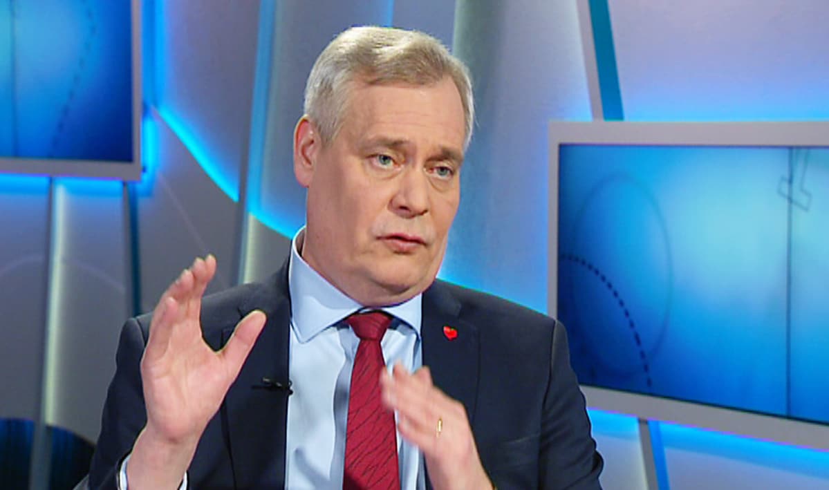 Antti Rinne Ylen Ykkösaamussa lauantaina.