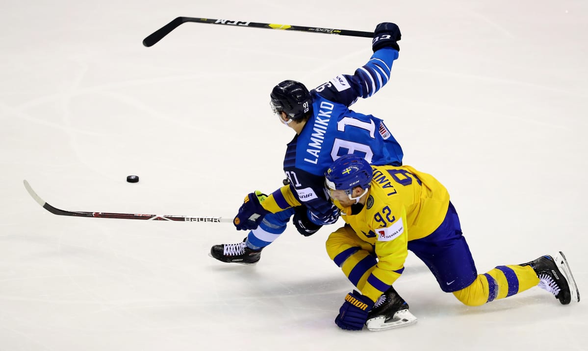 Juho Lammikko ja Gabriel Landeskog