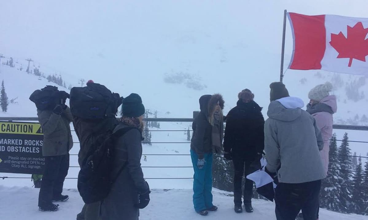 Kati Kanerva kuvausryhmineen Kanadassa