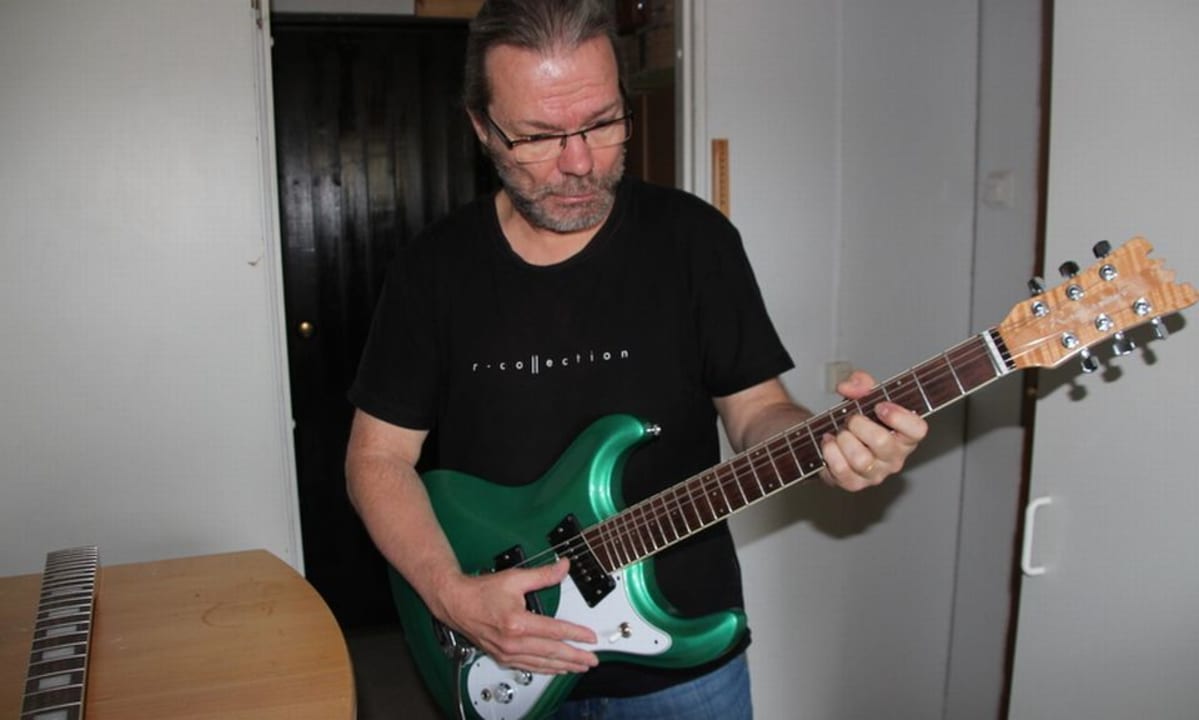 mosrite-kitara veijo rautia