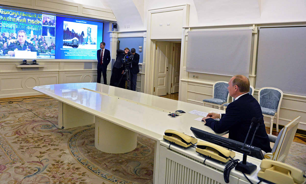 Venäjän presidentti Vladimir Putin seurasi Angara-A5 -raketin laukaisua 23. joulukuuta 2014.