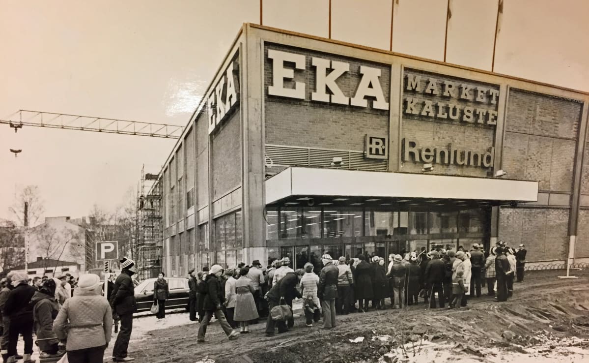 Eka-marketin ruuhkat Kotkassa v. 1981